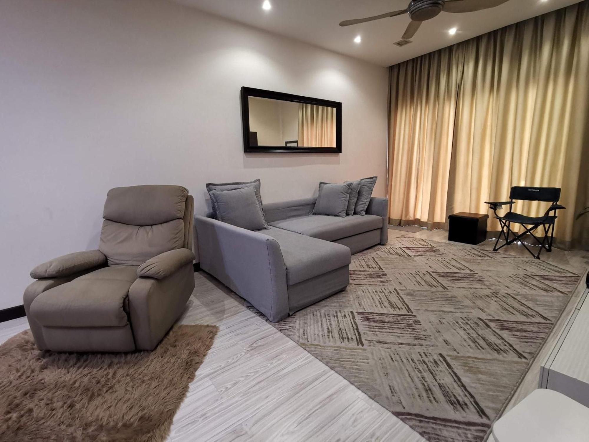 Enarahomes Shah Alam Exterior foto